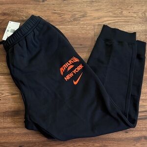 BRAND NEW! Men’s Nike NBA New York Knicks Joggers sz: XXL